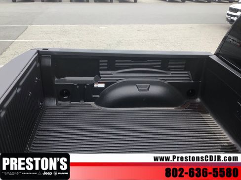 Used 2025 RAM 1500 Big Horn AWD/4WD image 5