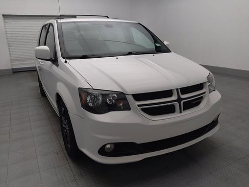 Used 2018 Dodge Grand Caravan GT FWD image 14