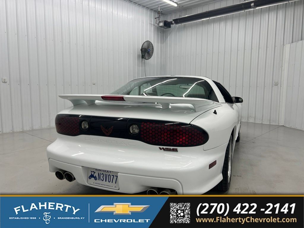Used 2000 Pontiac Firebird Formula RWD image 3