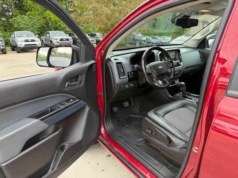 Used 2017 Chevrolet Colorado Z71 AWD/4WD image 9