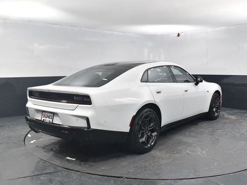New 2026 Dodge Charger R/T AWD/4WD image 9