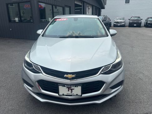 Used 2016 Chevrolet Cruze LT w/ Convenience Package FWD image 8