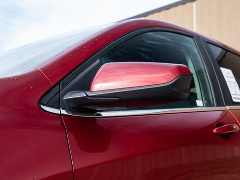 Used 2023 Chevrolet Equinox LT image 11