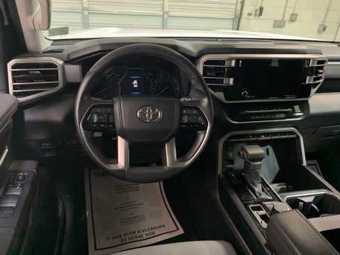 Used 2022 Toyota Tundra SR5 image 4
