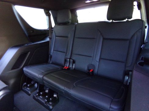 Used 2021 GMC Yukon Denali w/ Denali Ultimate Package AWD/4WD image 24