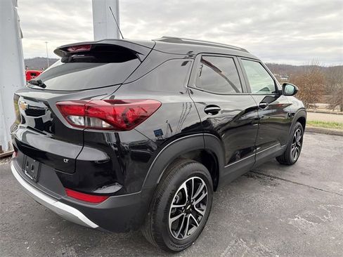 Used 2025 Chevrolet TrailBlazer LT image 4