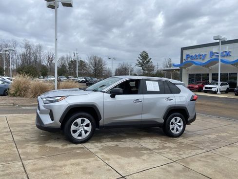 Used 2024 Toyota RAV4 LE image 5