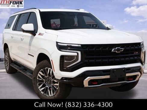 Used 2026 Chevrolet Suburban Z71 w/ Comfort Package AWD/4WD image 1