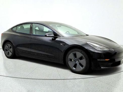 Used 2023 Tesla Model 3 Standard Range RWD image 3