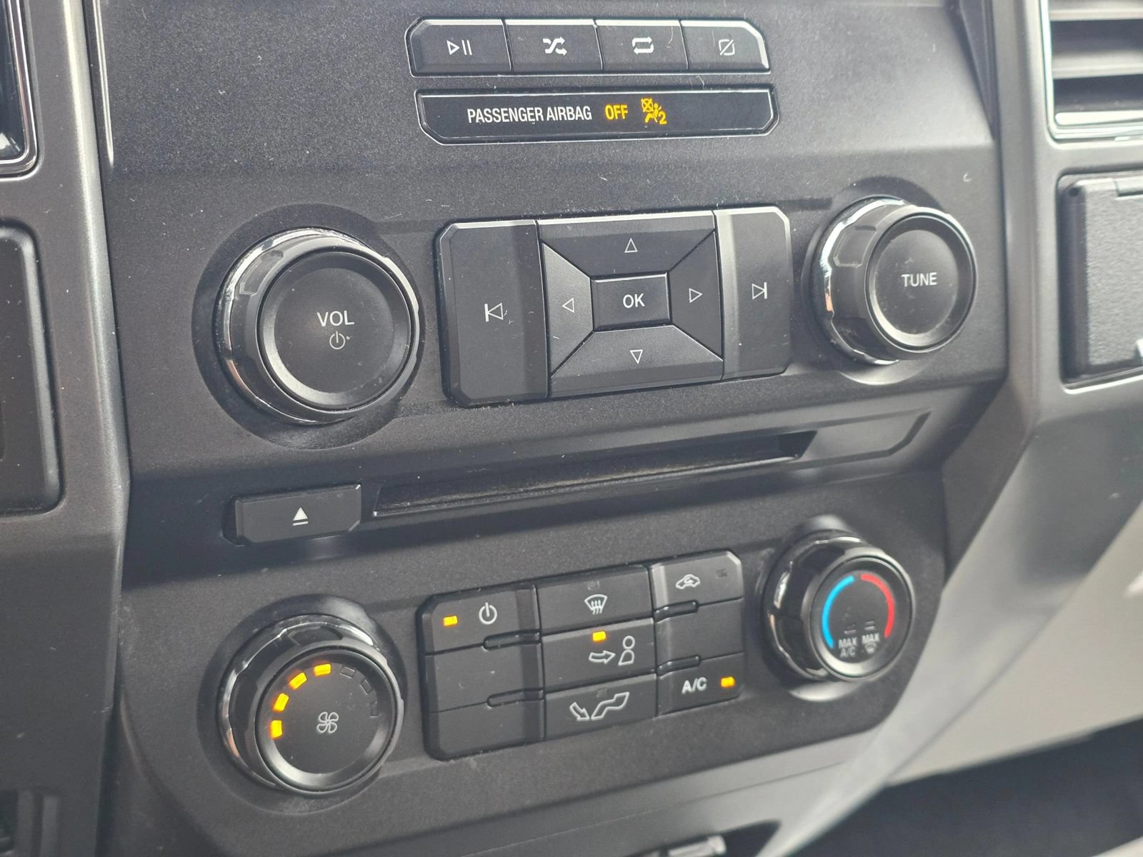 Used 2018 Ford F150 XLT AWD/4WD image 28