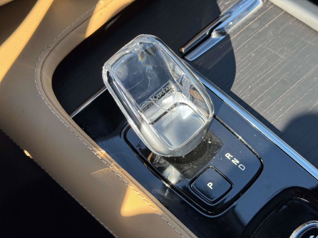 Certified 2025 Volvo XC90 T8 Ultra w/ Protection Package Premier AWD/4WD image 27