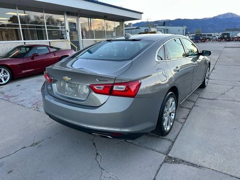 Used 2017 Chevrolet Malibu Premier FWD image 7
