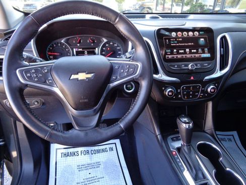 Used 2018 Chevrolet Equinox Premier AWD/4WD image 11