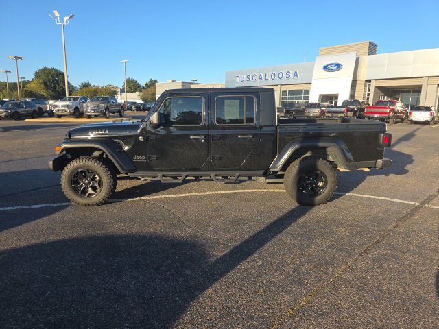 Used 2022 Jeep Gladiator Sport AWD/4WD image 6