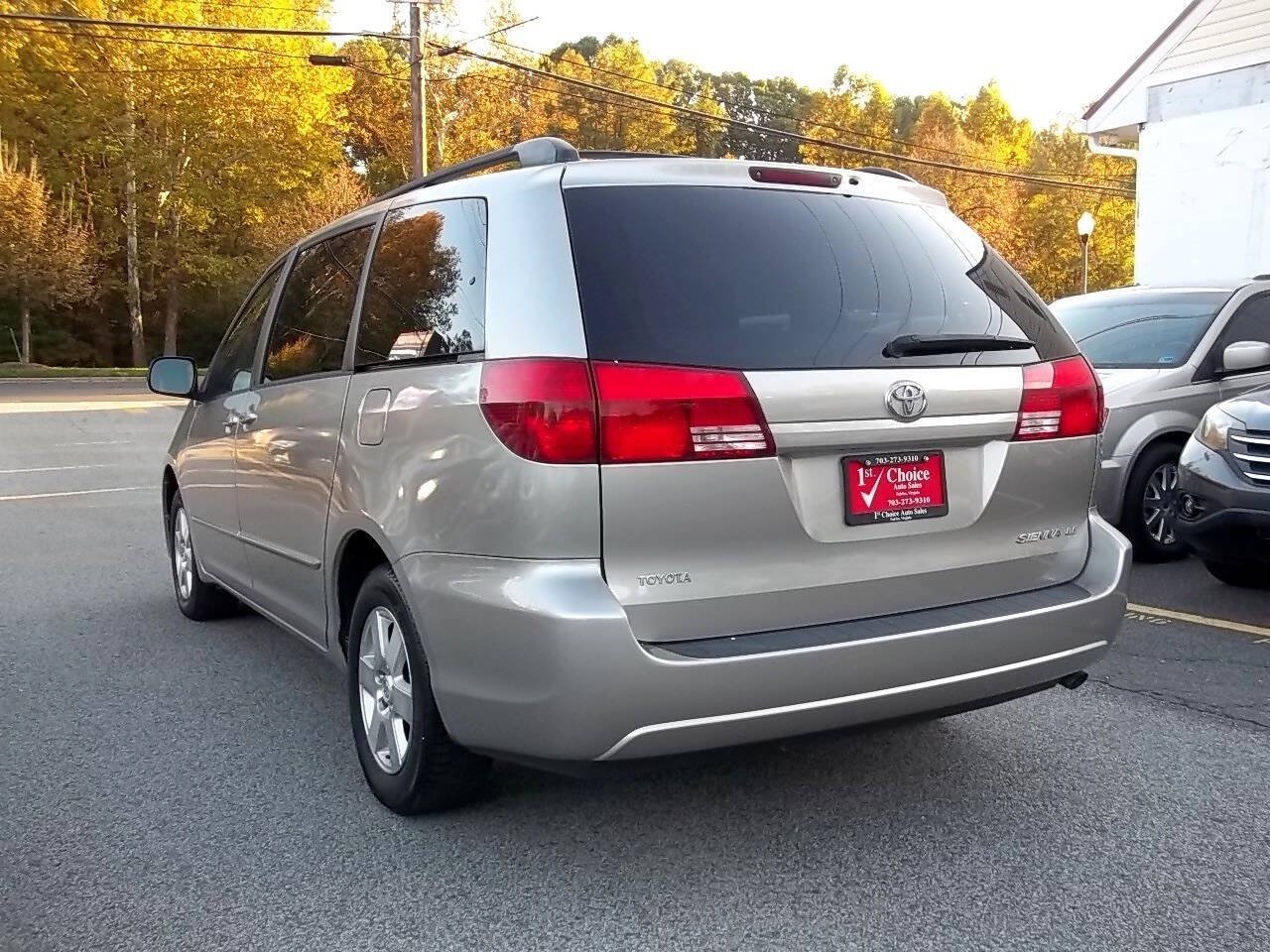Used 2004 Toyota Sienna LE w/ LE Pkg 7 FWD image 4