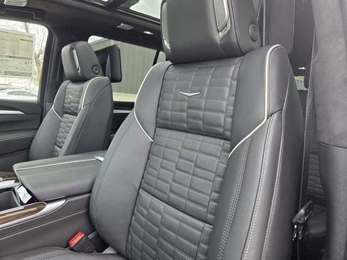 New 2026 Cadillac Escalade Platinum Sport w/ LPO, Floor Liner Package AWD/4WD image 16