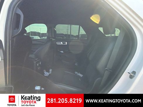 Used 2023 Ford Explorer ST-Line w/ Class IV Trailer Tow Package RWD image 10