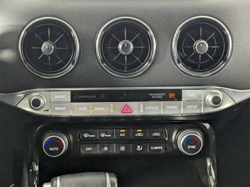 Used 2019 Kia Stinger Base image 20