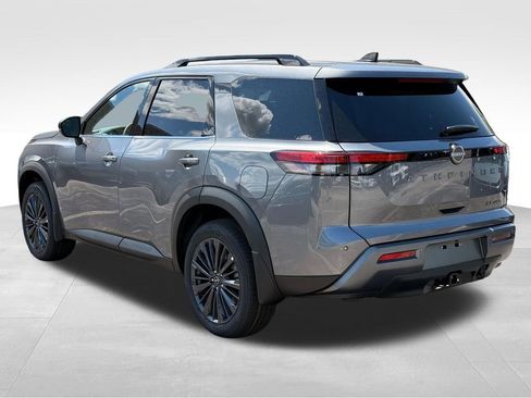 New 2026 Nissan Pathfinder SL AWD/4WD image 10
