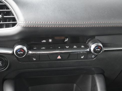 Used 2025 MAZDA MAZDA3 s FWD image 17