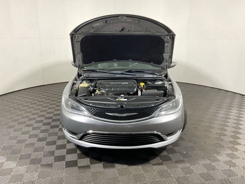 Used 2017 Chrysler 200 Limited Platinum image 6