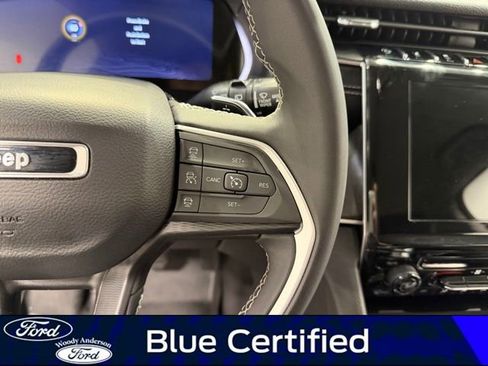 Used 2023 Jeep Grand Cherokee L Laredo AWD/4WD image 12