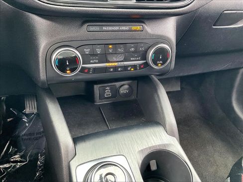 Used 2025 Ford Escape ST-Line Select AWD/4WD image 24