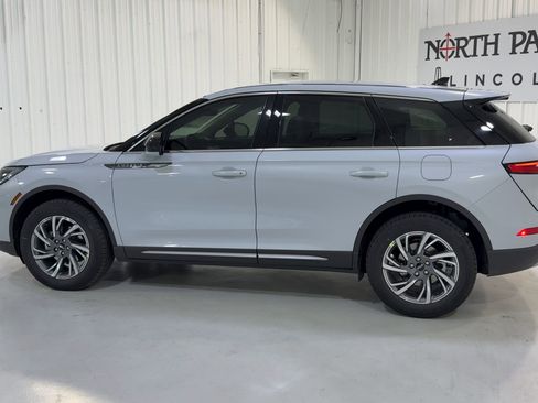 New 2026 Lincoln Corsair Premiere FWD image 7