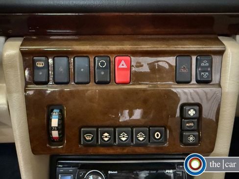 Used 1994 Mercedes-Benz E 320 Convertible image 27