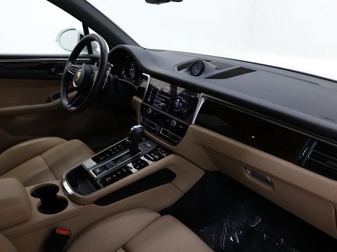 Used 2025 Porsche Macan S AWD/4WD image 69