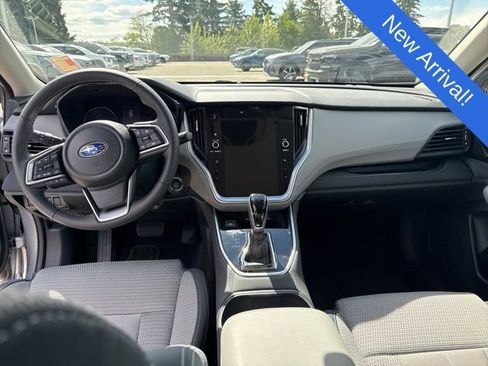 Used 2025 Subaru Outback Premium AWD/4WD image 14
