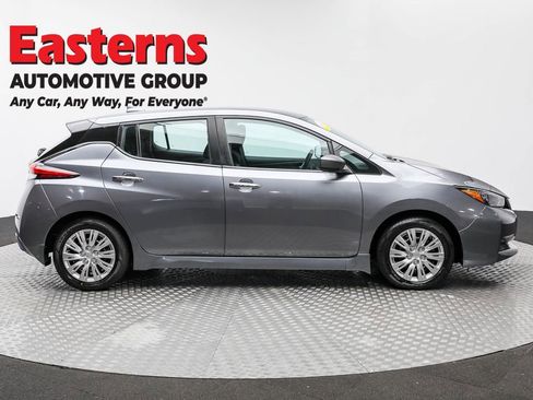 Used 2022 Nissan Leaf S image 4