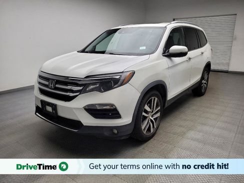 Used 2017 Honda Pilot Touring image 1