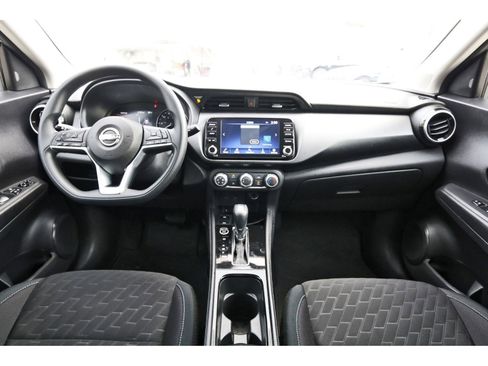 Used 2024 Nissan Kicks SV image 12