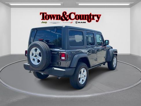 Used 2023 Jeep Wrangler Unlimited Sport AWD/4WD image 4