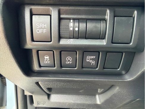 Used 2023 Subaru Crosstrek 2.5i Limited AWD/4WD image 28