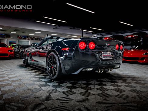 Used 2013 Chevrolet Corvette 427 w/ Z06 Carbon Fiber Package image 2