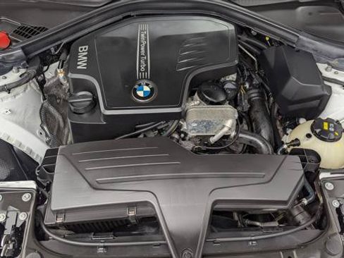 Used 2018 BMW 320i xDrive Sedan AWD/4WD image 30