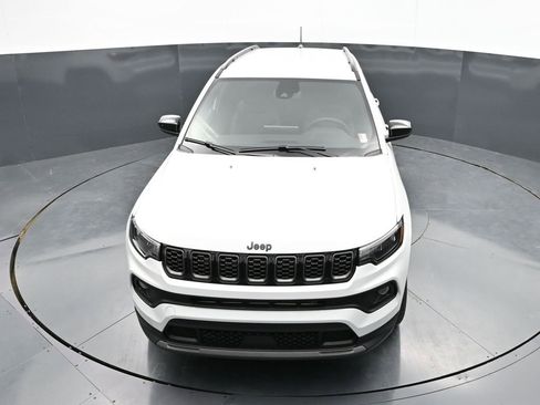 New 2026 Jeep Compass Latitude image 30