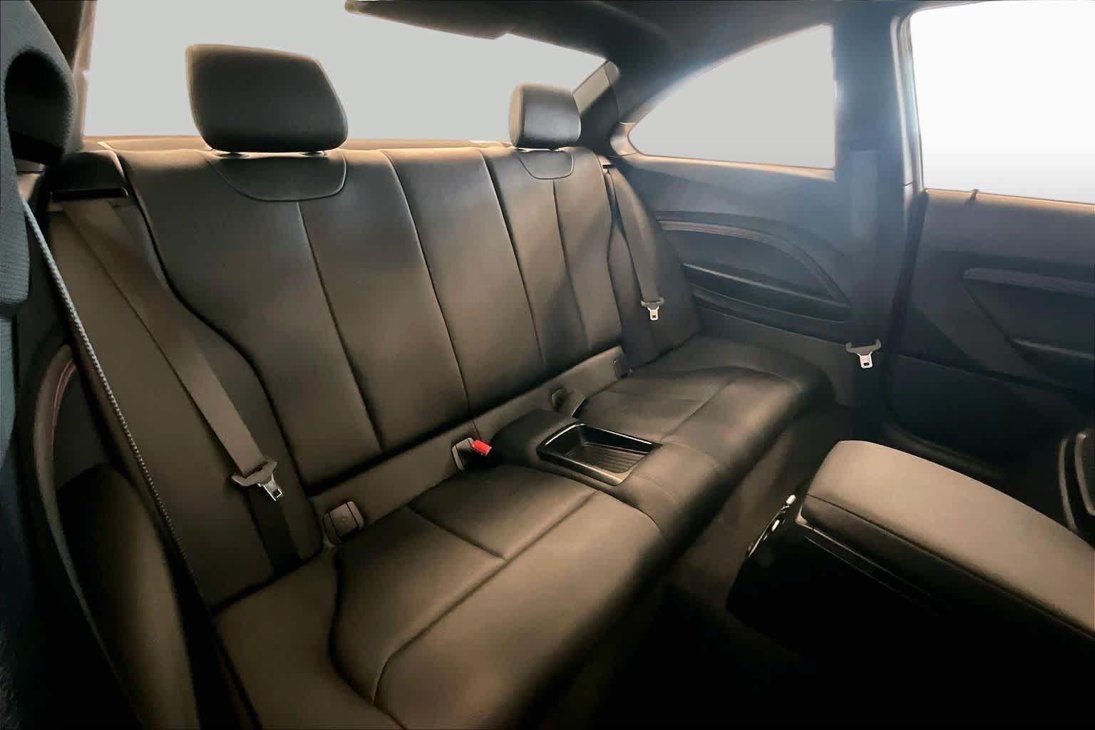 Used 2021 BMW 230i Coupe w/ Convenience Package RWD image 19