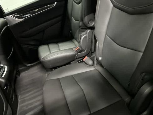 Used 2023 Cadillac XT6 Sport w/ Technology Package AWD/4WD image 11