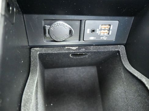 Used 2022 Lexus RX 350L Premium w/ Premium Package image 17