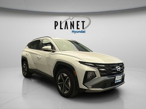 Certified 2025 Hyundai Tucson SEL AWD/4WD image 1