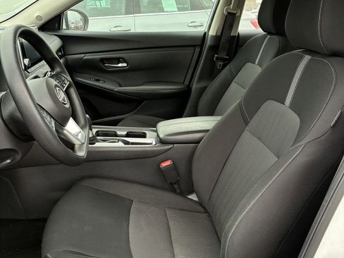 Used 2025 Nissan Sentra SV image 8