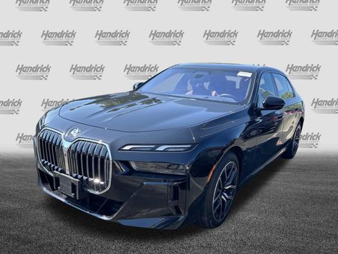 Certified 2023 BMW 760i xDrive w/ Luxury Rear Seating Package AWD/4WD image 5