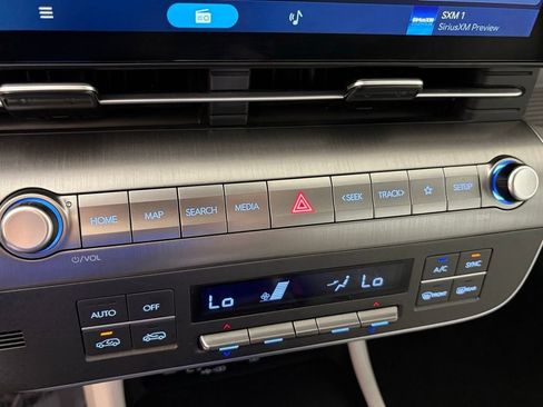 Used 2025 Hyundai Kona SEL FWD image 28