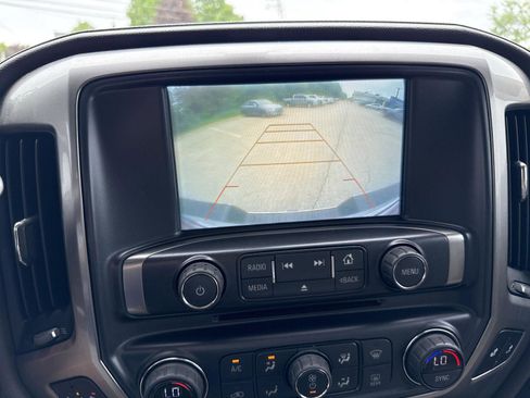 Used 2018 Chevrolet Silverado 1500 LTZ AWD/4WD image 21