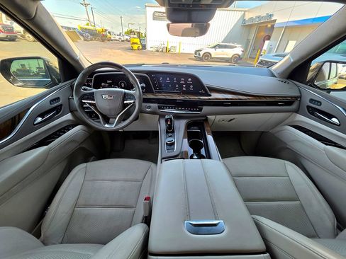 Used 2021 Cadillac Escalade Premium Luxury Platinum AWD/4WD image 21