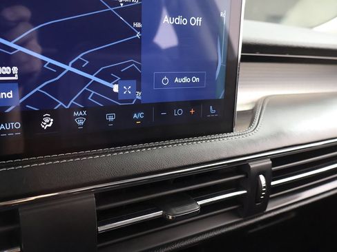 Used 2024 Lincoln Corsair AWD image 49