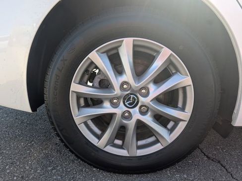 Used 2015 MAZDA MAZDA3 i Grand Touring image 26